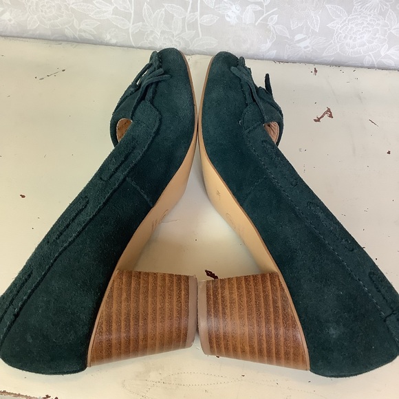 Green Fringed Heels - Picture 3 of 6